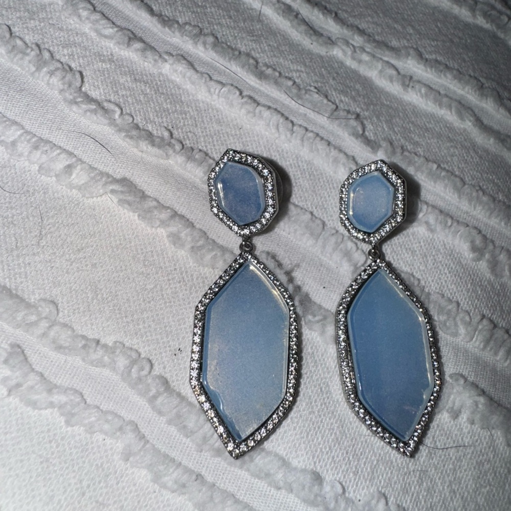 Elegant Drop Earrings - glass/clear/white